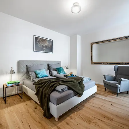 Apartmán The Rheinsberger Mitte, 80m2, 2br & Living Room, Downtown Location, Sleeps 6 Berlín