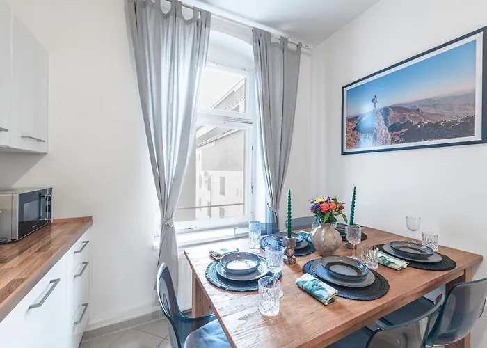 The Rheinsberger Mitte, 80m2, 2br & Living Room, Downtown Location, Sleeps 6 Apartamento