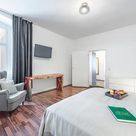 The Rheinsberger Mitte, 80m2, 2br & Living Room, Downtown Location, Sleeps 6 Apartment Berlin