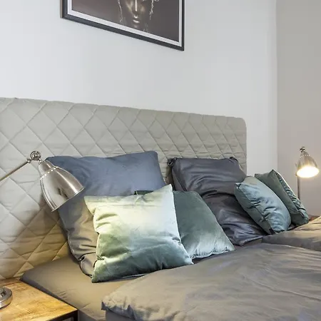 The Rheinsberger - Cosy 2br One Living Up To 6 * Berlin