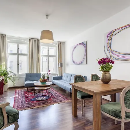 The Rheinsberger - Cosy 2br One Living Up To 6 Apartment Berlin
