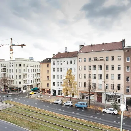 The Rheinsberger - Cosy 2br One Living Up To 6
